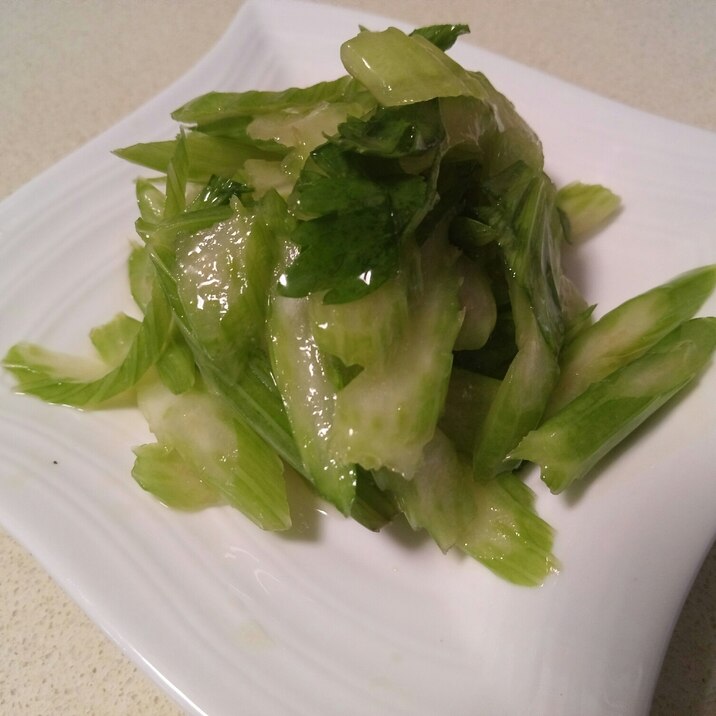 簡単 ご飯のお供に セロリの浅漬け レシピ 作り方 By Sae123 楽天レシピ 簡単 ご飯のお供に セロリの浅漬け レシピ 作り方 By Sae123 楽天レシピ